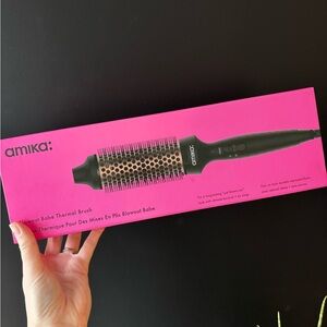 Amika Blowout Babe Thermal Brush - Pink and Black